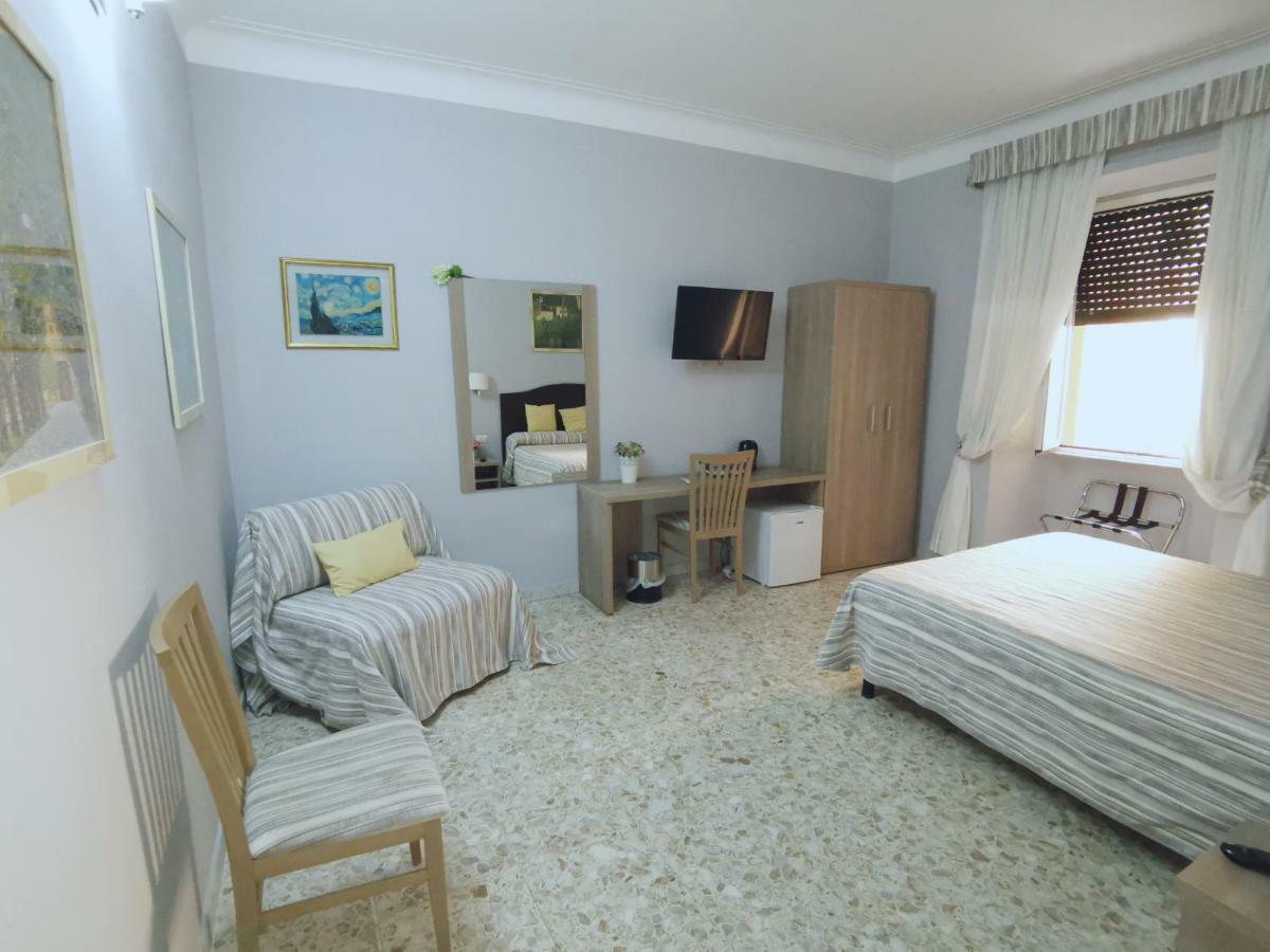 St. Anthony Guest House โรม ภายนอก รูปภาพ